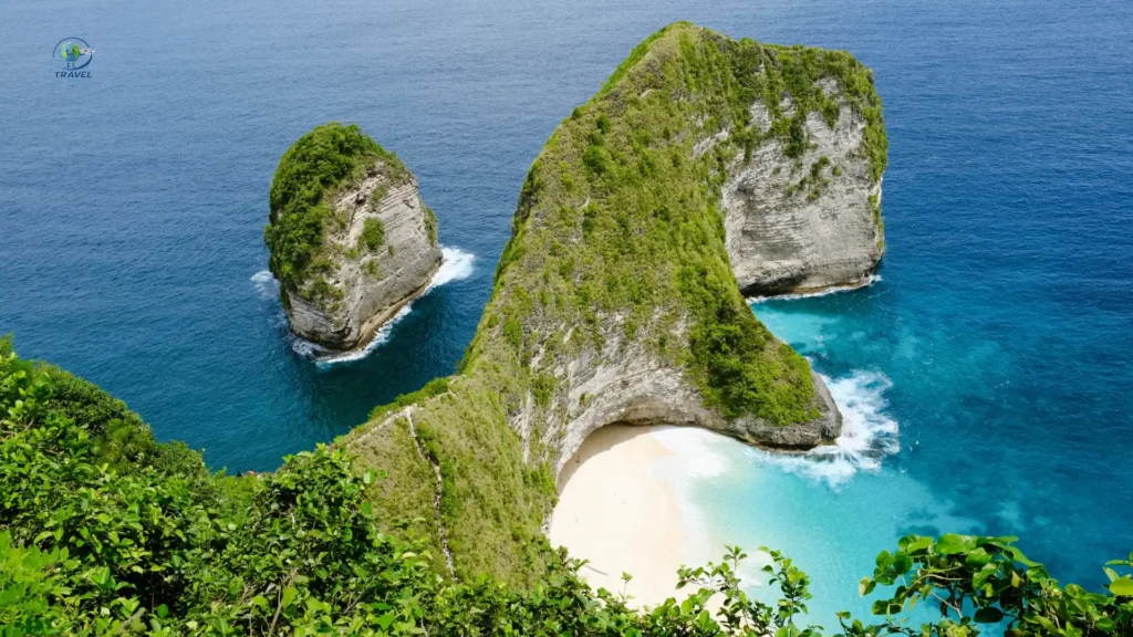 Indonesia Bali Tour Package featuring Kuta, Ubud, Tanah Lot Temple, Kintamani, Nusa Penida, water sports, airport transfers and 5 nights accommodation.