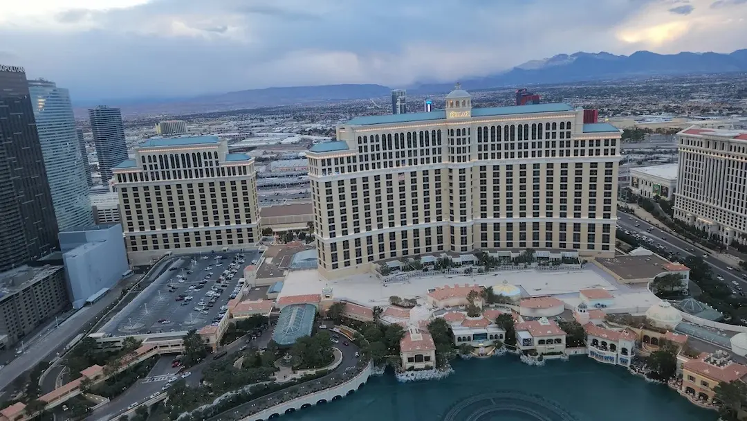 las vegas paris las vegas travel giant sn enterprises