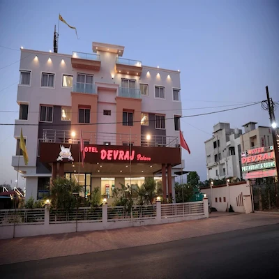 maheshwar hotel devraj palace travel giant sn enterprises