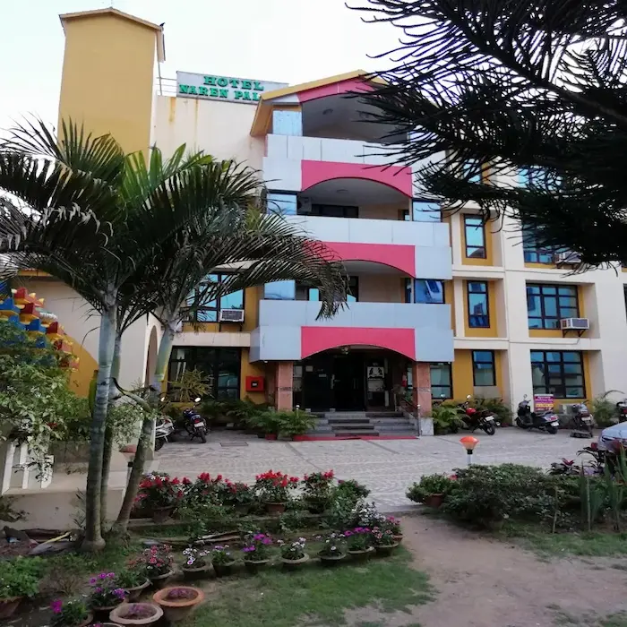 Pride of Odisha Tour Package – 5 Days Puri & Bhubaneswar Trip hotel naren palace travel giant