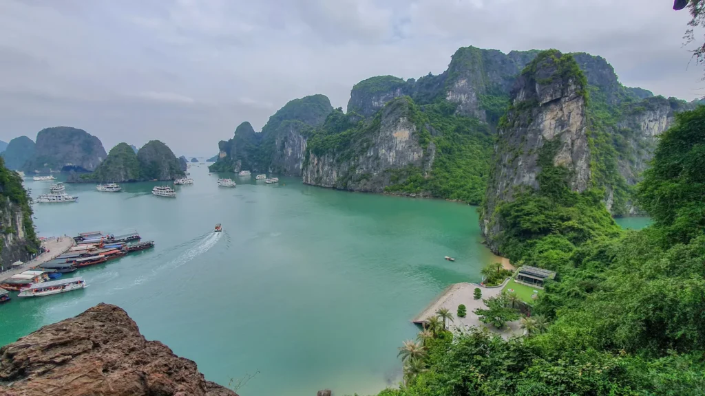 Vintage Vietnam 7 Days 6 Nights tour package covering Hanoi Ha Long Bay and Da Nang